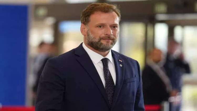 Bu ölkədə müdafiə naziri ağır qəza törətdi - bir nəfər öldü