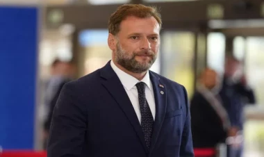 Bu ölkədə müdafiə naziri ağır qəza törətdi - bir nəfər öldü