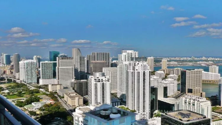 ABŞ-da Mayami küçələri Azərbaycan bayraqlarına bürünüb - FOTO