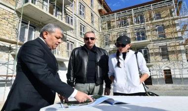 İlham Əliyev və Mehriban Əliyeva Şuşada yaşayış kompleksində aparılan tikinti işləri ilə tanış olublar - VİDEO - FOTO