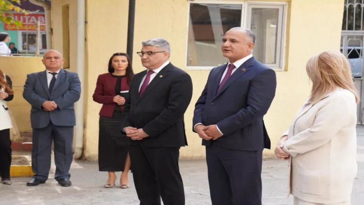 Binəqədidə yerli sakinlərlə görüş keçirildi - FOTO