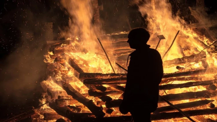 Yaşadığı evi yandırdı - Maştağada müəmmalı cinayətin üstü açıldı