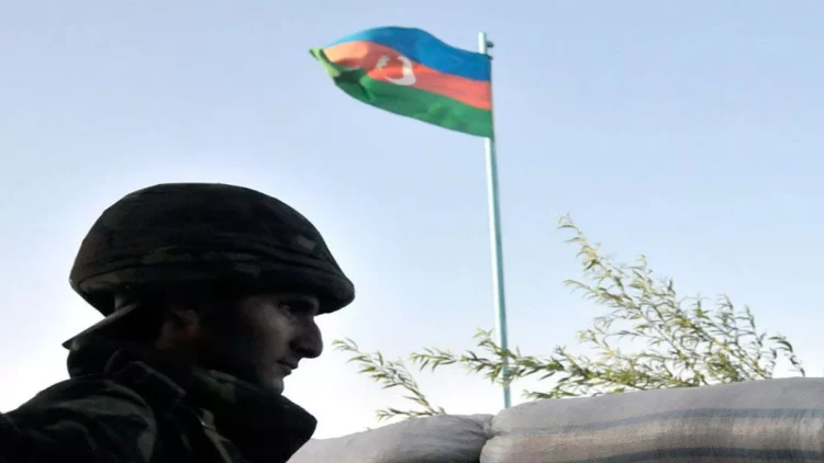 Azərbaycanda hərbçilərin maaşı artırıldı