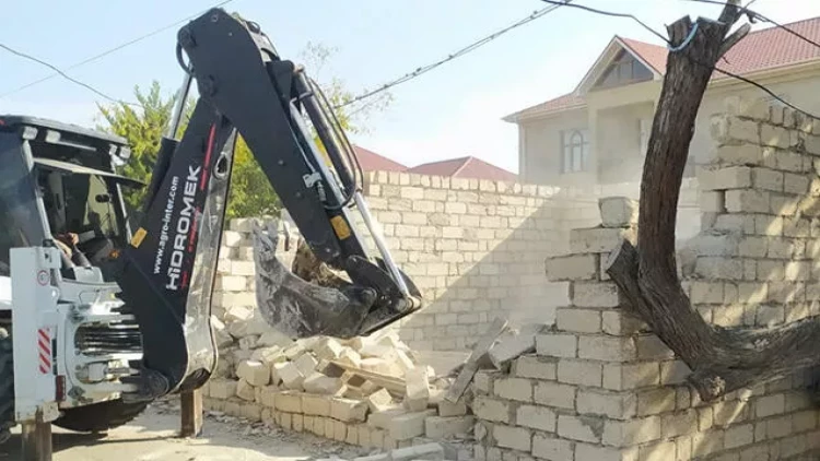 Bakıda qanunsuz tikililər söküldü - FOTO - VİDEO
