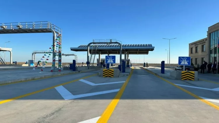 Ödənişli yolda sürücülərdən artıq pul alınır? - AÇIQLAMA