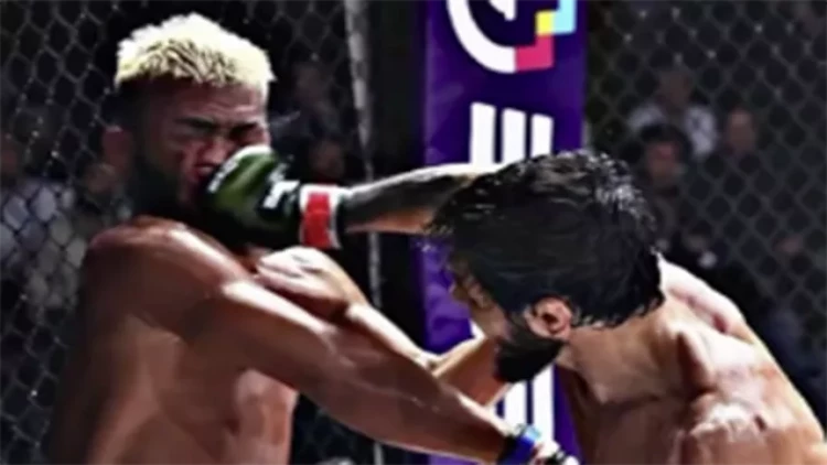 Tofiq Musayev Takedanı nokauta saldı - VİDEO