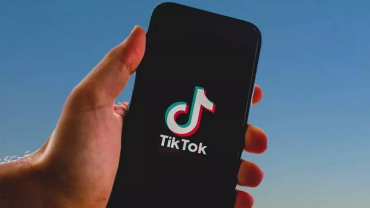 “TikTok” saxta hesabları və videoları sildi - SƏBƏB