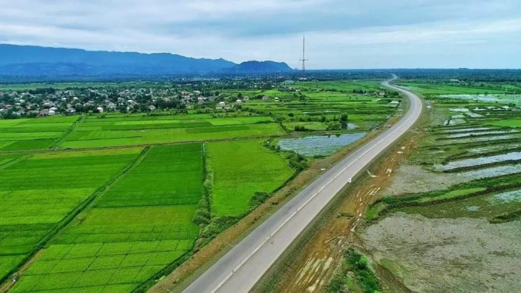 İrana çəkilən yeni yol və körpünün tikintisi Azərbaycana nə qazandıracaq? - VİDEO
