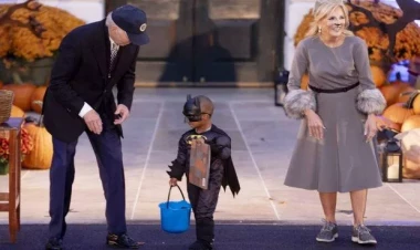 Bayden “Helluin” şənliyində uşaqdan “qorxaraq” əlindəki konfeti yerə saldı