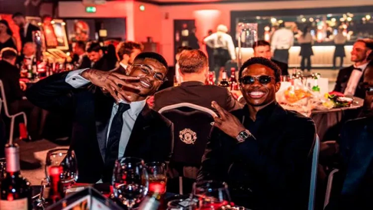 Derbidə uduzduqdan sonra gecə klubuna getdi, azarkeşlərin qəzəbinə tuş gəldi