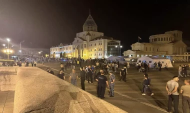 Xankəndidə qorxunc gecə: 200 çılpaq insan bizə tərəf qaçırdı - VİDEO