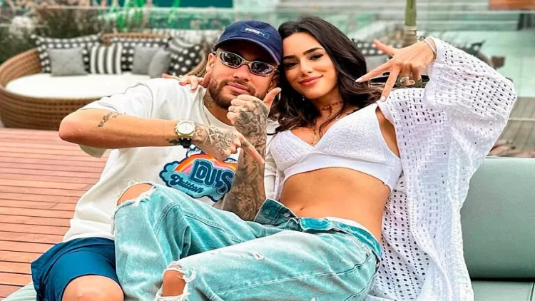 Neymarın sevgilisinin emosional ehtiyacı