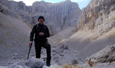 Dağda gəzəndə 2,5 milyon illik bu sirri tapdı - FOTO