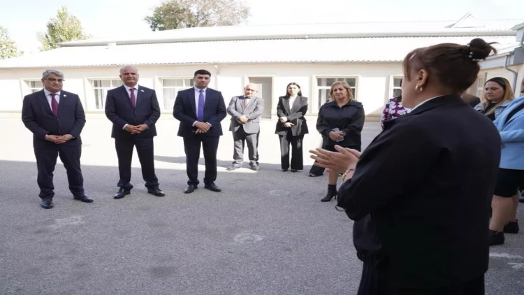 Binəqədidə yerli sakinlərlə görüşlər davam edir - FOTO