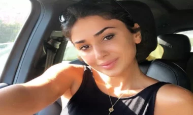 Pərvin getdiyi ölkədən bikinili FOTOlarını yaydı