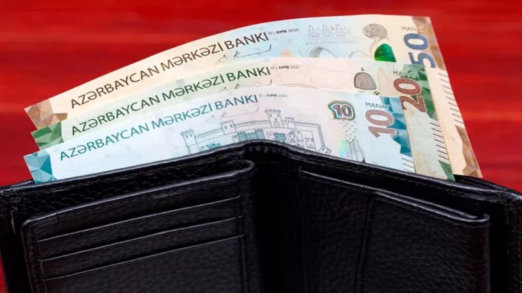 Baş nazirdən bu şəxslərin maaşları ilə bağlı qərar