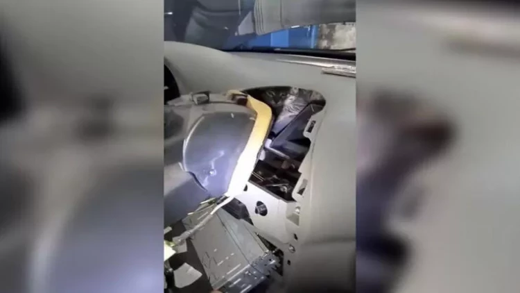 Pişik maşını elə bir yerinə ilişdi ki...