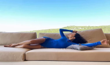 Məşhur müğənnidən idman zalında fit pozlar - FOTO