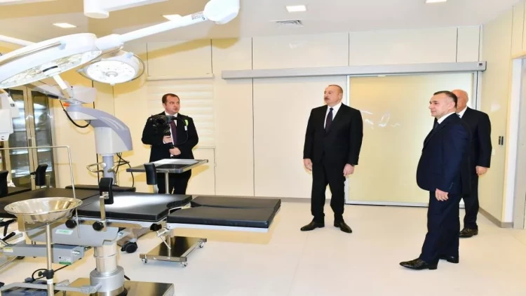 İlham Əliyev Sumqayıtda xəstəxananın açılışında iştirak edib - VİDEO - FOTO