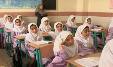 İran məktəblərində məcburi namaz saatı tətbiq ediləcək - FOTO