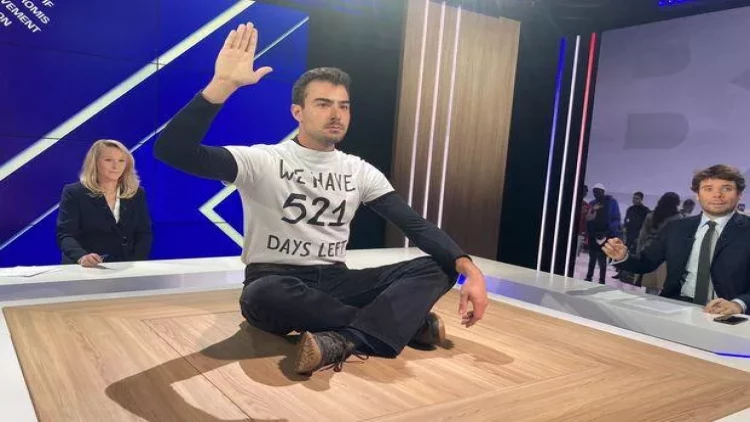 Ekofəal Fransa televiziyasının yayımını yarıda kəsib