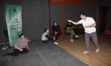 “Regionlarda peşəkar teatr dərsləri” Füzuli Dövlət Dram Teatrında - FOTO