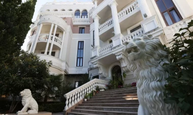 Zelenskilərin Krımdakı evini satırlar - Azərbaycanda da alıcı...