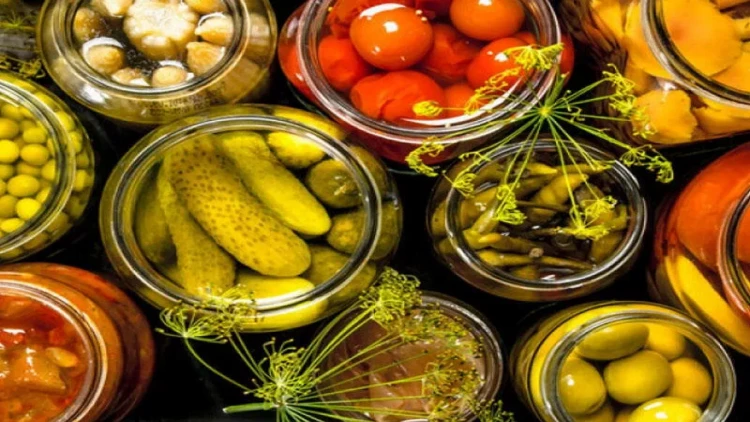 Turşu bağlamalarının fəsadları - evdə hazırlayaq, yoxsa marketdən alaq?