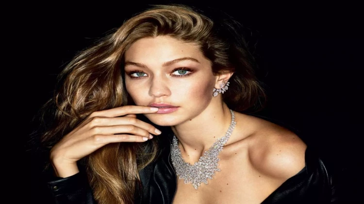 Cici Hadid yeni sevgilisi ilə görüntüləndi – FOTOlar