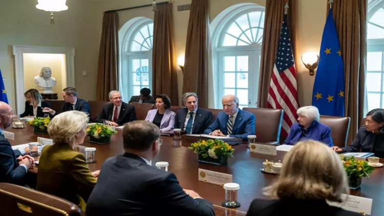 Bayden, Şarl Mişel və Ursula Yaxın Şərqdəki vəziyyəti müzakirə ediblər