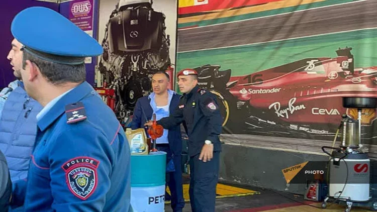 İrəvanda etirazçılar Şahramanyanın qohumunu döydülər - VİDEO