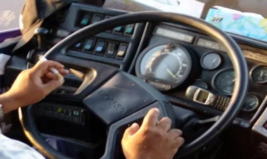 Bakıda avtobus qəza törətdi, sərnişinlər...