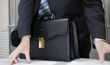 Məktəb direktoru 63 minlik mənimsəmədə ittiham olunur