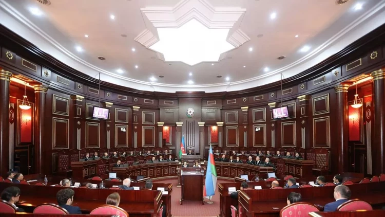 Yeni təyin olunmuş hakimlər and içdilər