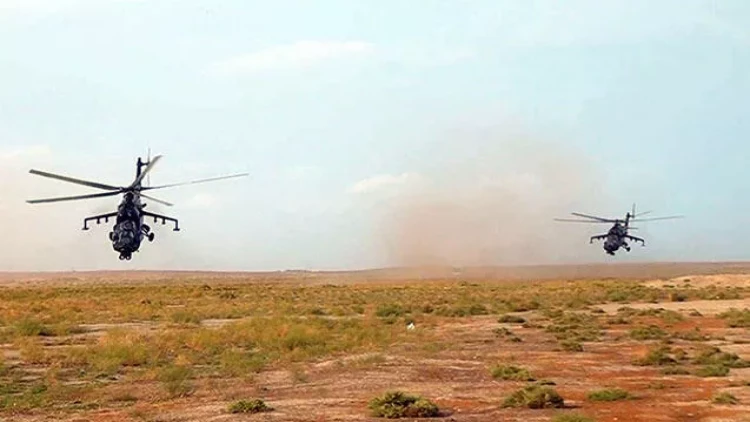 Hərbi helikopterlər təlimdə - VİDEO