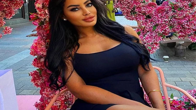 38 yaşlı model qəfil öldü - FOTO