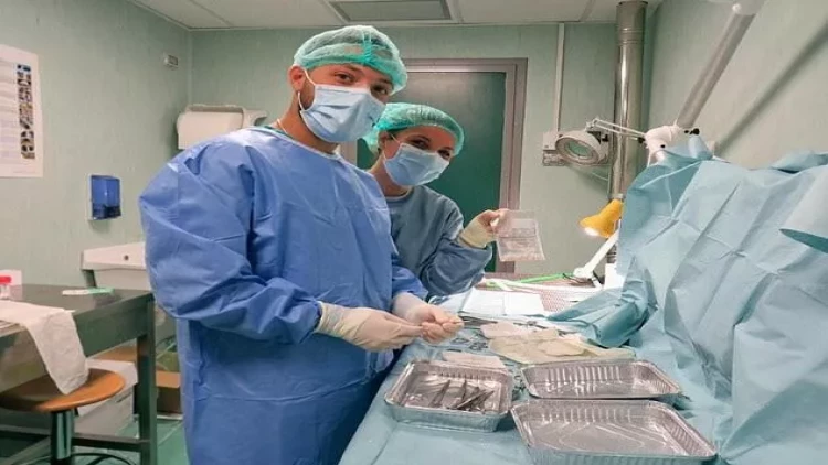 Sünnət etdirmək tarixə qovuşur - Tibb tarixində yenilik