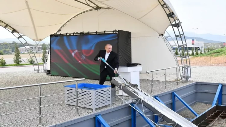 İlham Əliyev Füzuli şəhərində ikinci yaşayış kompleksinin təməlini qoyub - VİDEO - FOTO