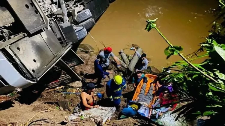 Dəhşətli yol qəzası - Ölənlər və yaralananlar var