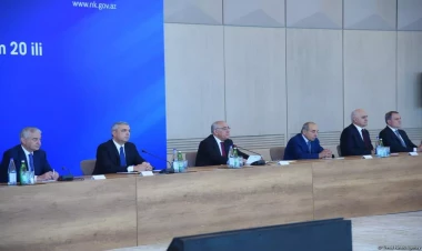 Baş nazir pensiyalardan danışdı