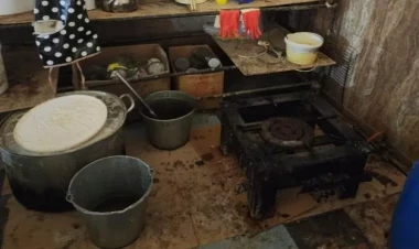 Bəh-bəhlə yediyimiz şirniyyatları görün hansı antisanitar şəraitdə hazırlayırlar - FOTO