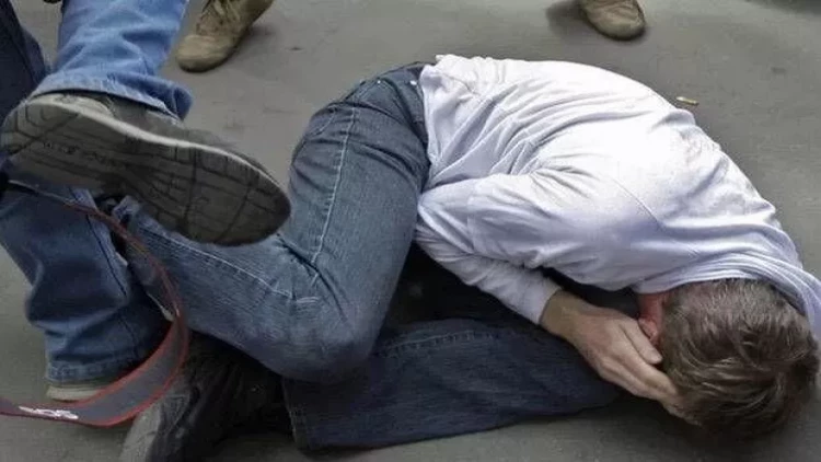 Qonşusunu öldürüb, arvadını qaçırdı