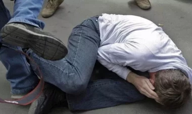 Qonşusunu öldürüb, arvadını qaçırdı