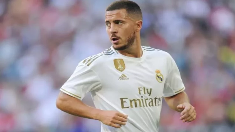 Zədələr 32 yaşlı ulduz futbolçunun karyerasını bitirdi