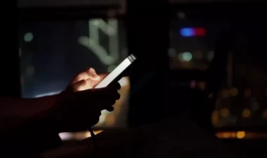 Azərbaycanlı gənc narkotacirlə yazışmalarını paylaşdı - VİDEO