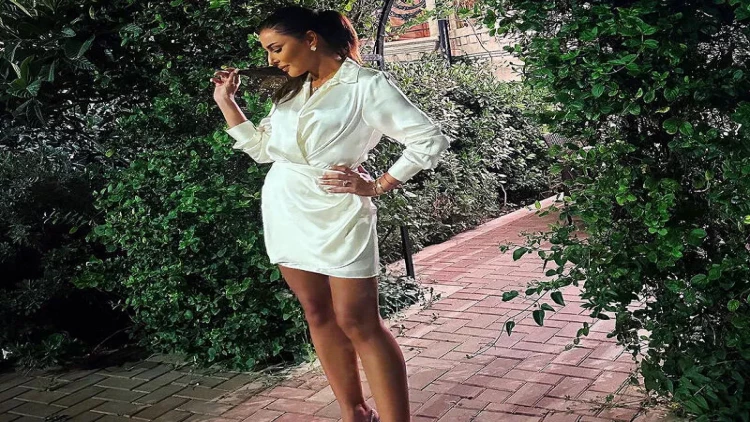 Qısa geyimi Sevincə çətin anlar yaşatdı - VİDEO