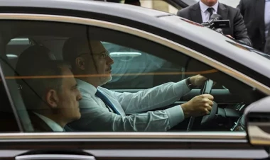 Hakan Fidan Şuşaya avtomobili özü sürdü