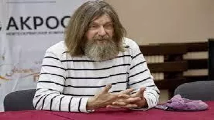 Məşhur səyyah 6 ay boyunca suda üzərək zibilləri yığacaq