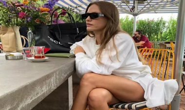 Anasının münasibətinə qəribə reaksiya verdi - FOTO