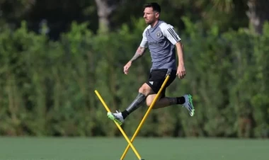 Messi tam məşqlərə qayıtdı